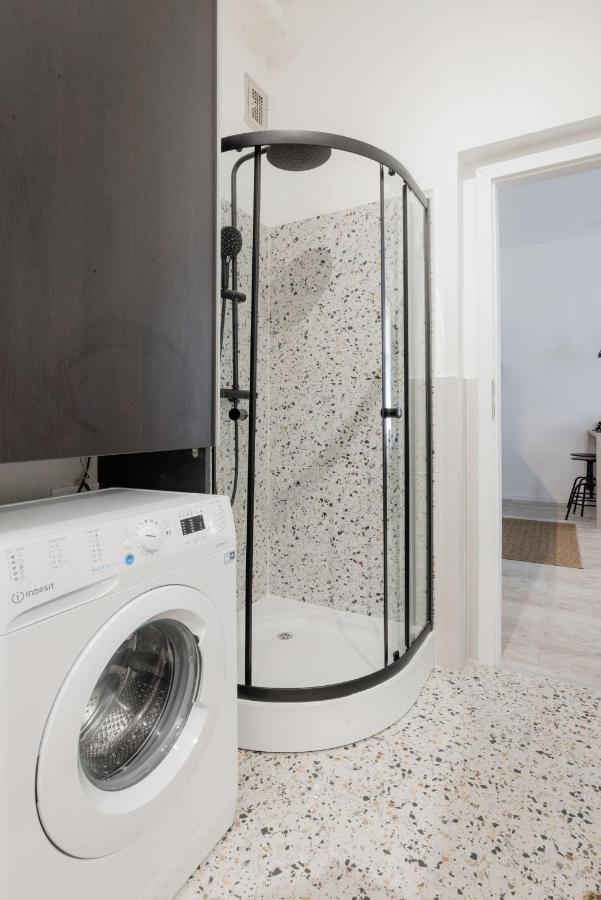 Two-Bedroom Apartment Next To Music Academy Budapest Luaran gambar