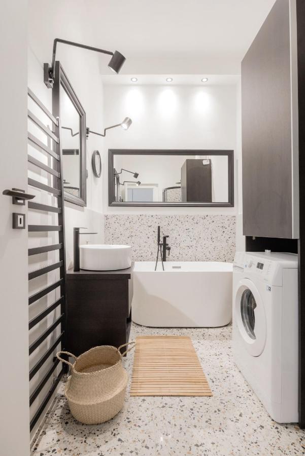 Two-Bedroom Apartment Next To Music Academy Budapest Luaran gambar